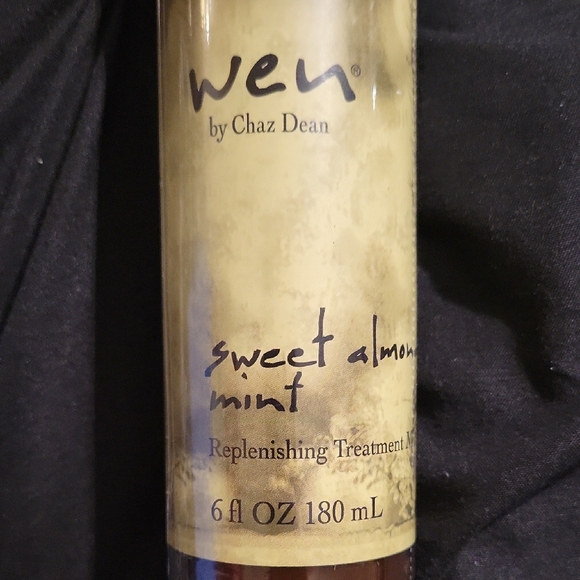 WEN sweet almond mint replenishing treatment spray 6 fl oz - Picture 2 of 2